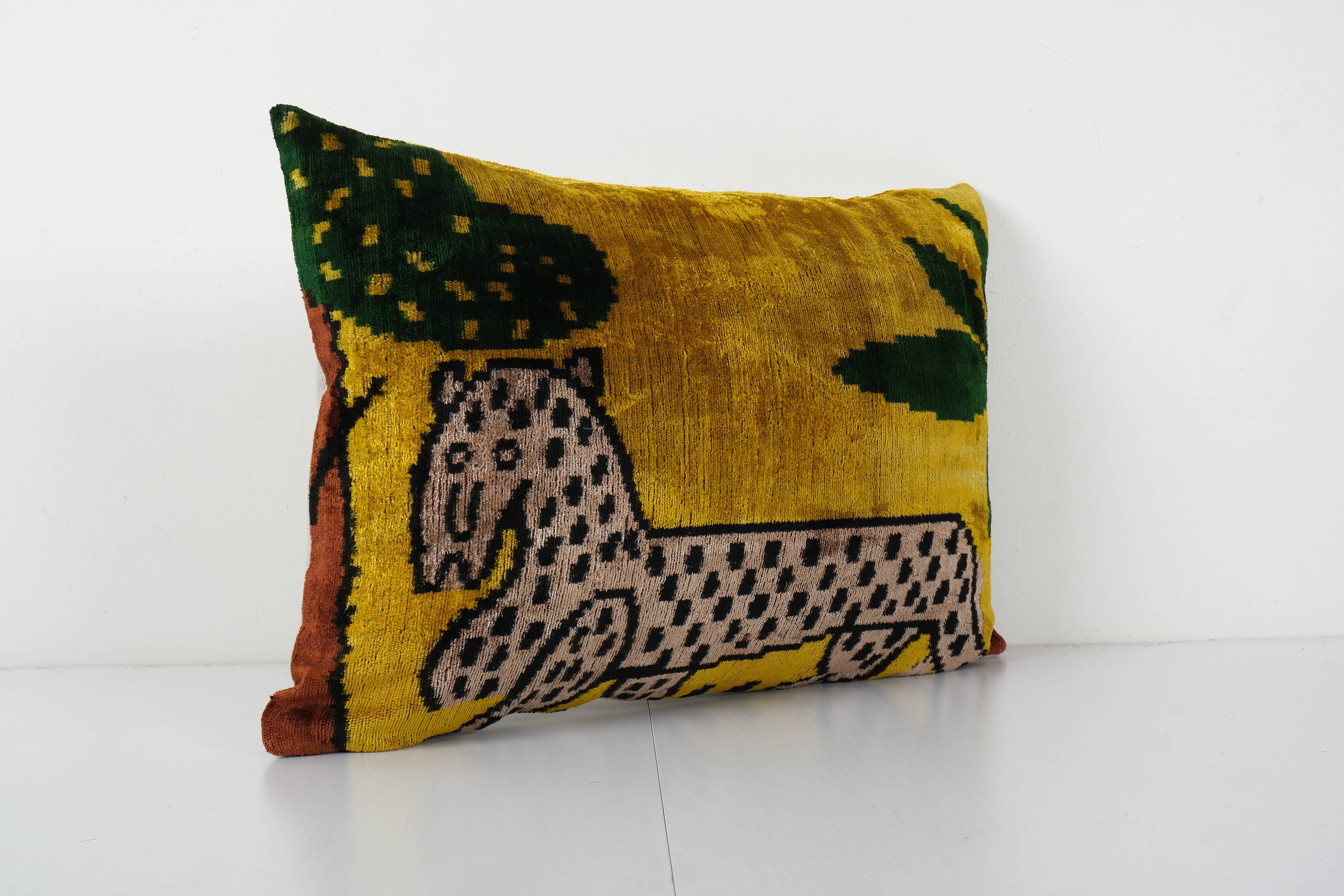 Tiger Silk Ikat Velvet Pillow Cover | 16'' x 24''