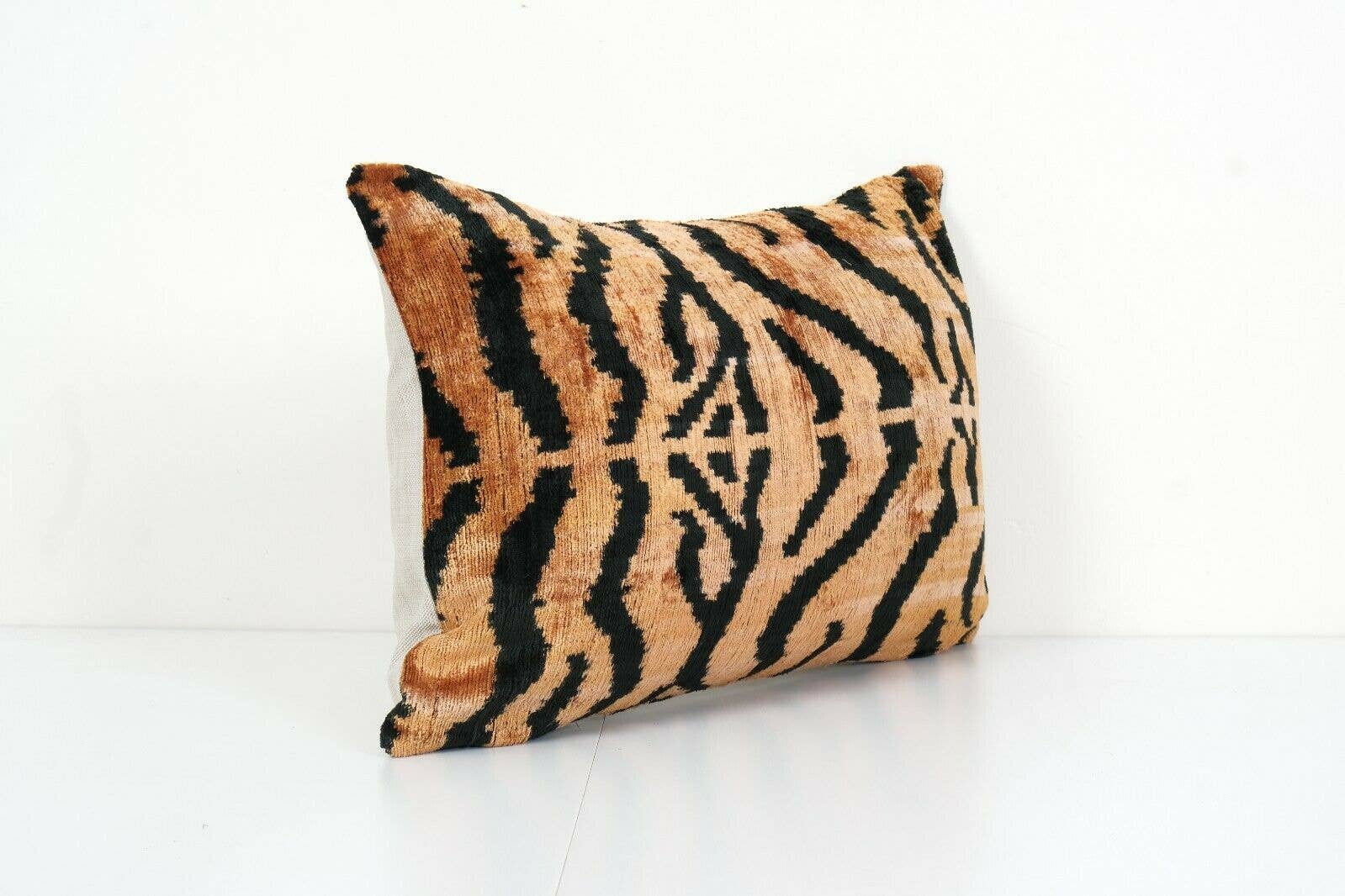 Tiger Silk Ikat Velvet Pillow Cover | 16'' x 22''