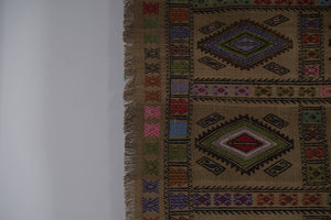 Vintage Turkish Kilim Rug 5'7'' x 7'7''