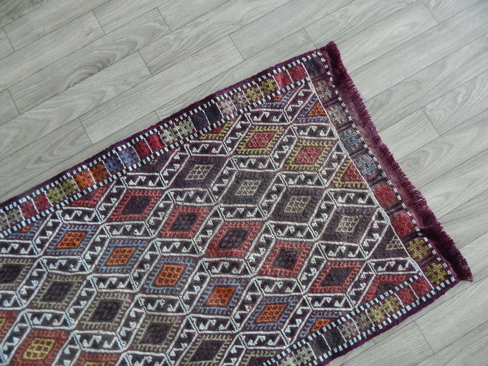 Vintage Turkish Kilim Rug 20'' x 38''