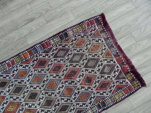 Vintage Turkish Kilim Rug 20'' x 38''