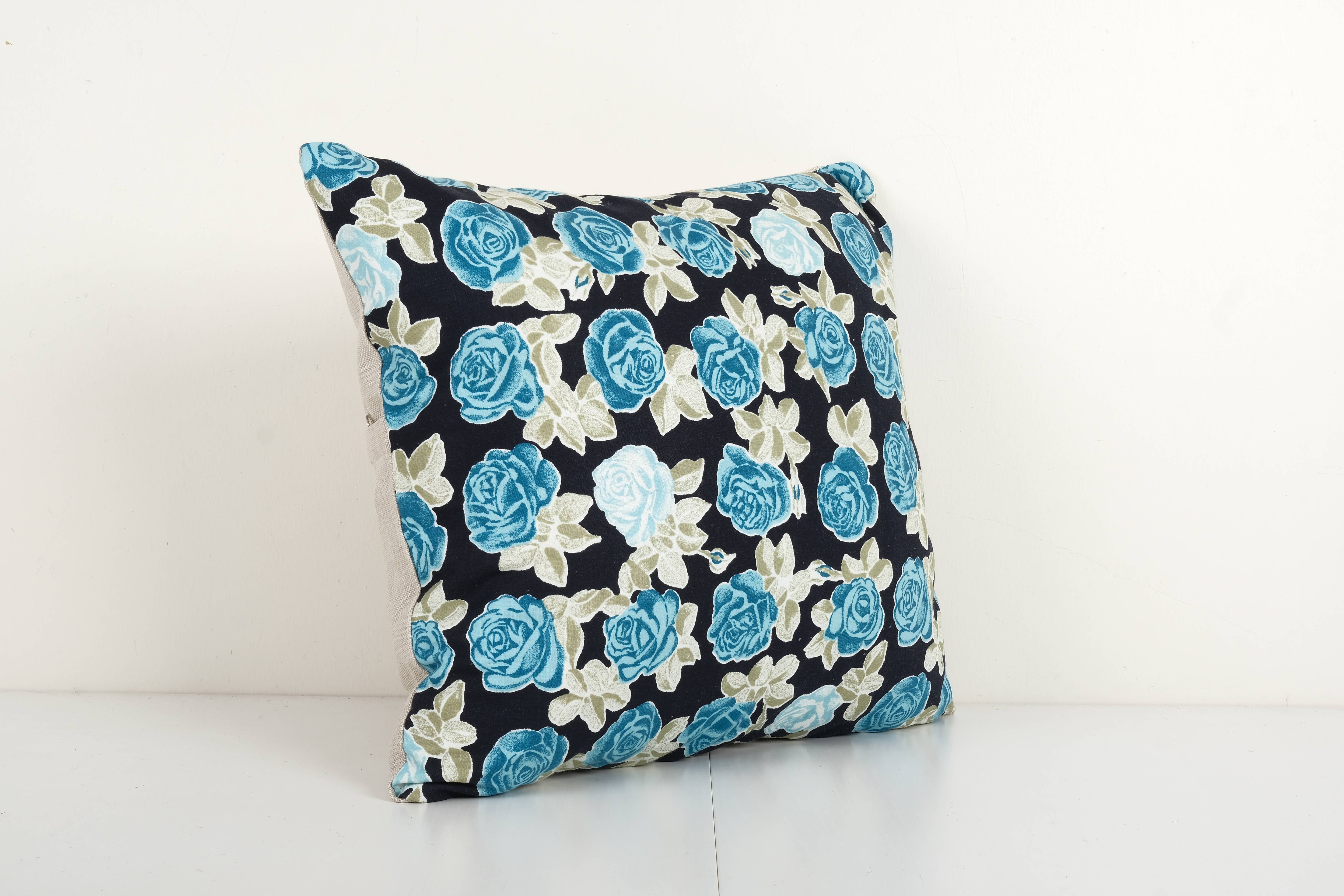 Uzbek Roller Printed Pillow Cover | 17'' x 19''