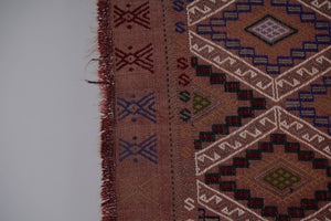 Vintage Turkish Kilim Rug 5'6'' x 8'5''
