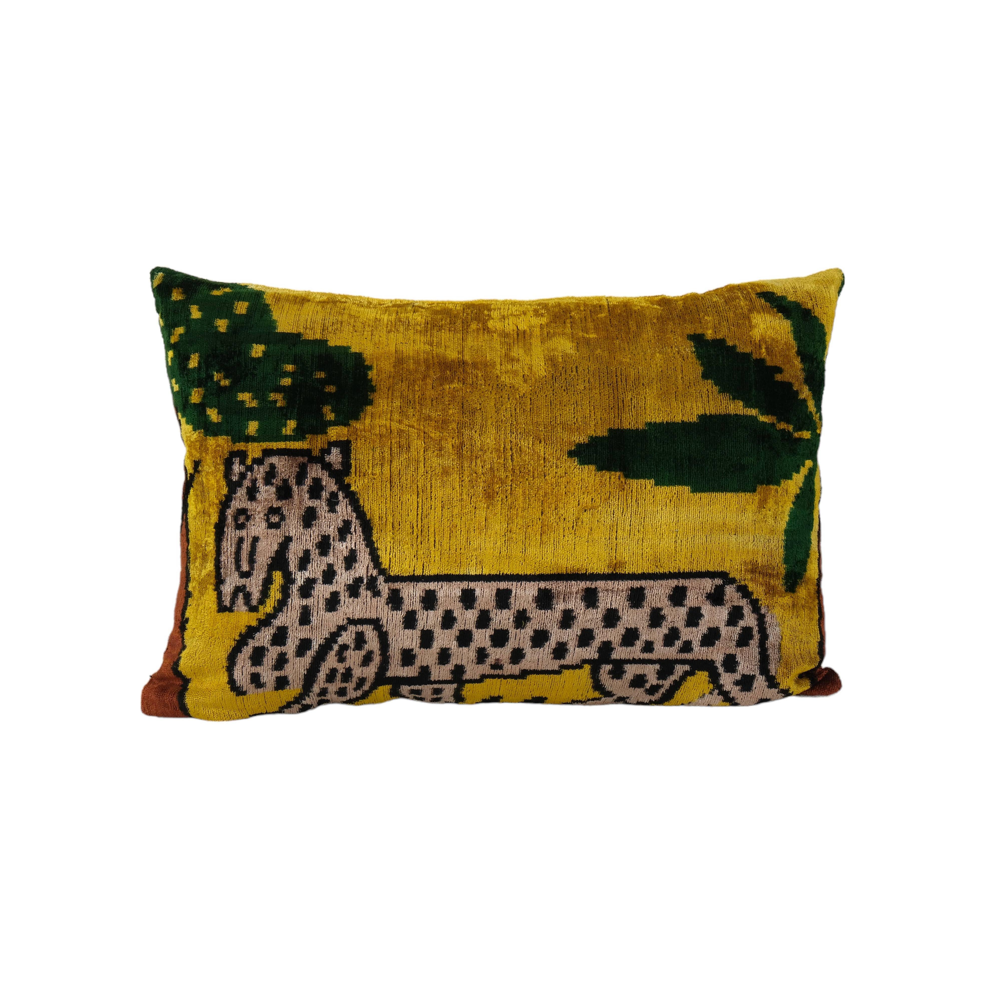Tiger Silk Ikat Velvet Pillow Cover | 16'' x 24''