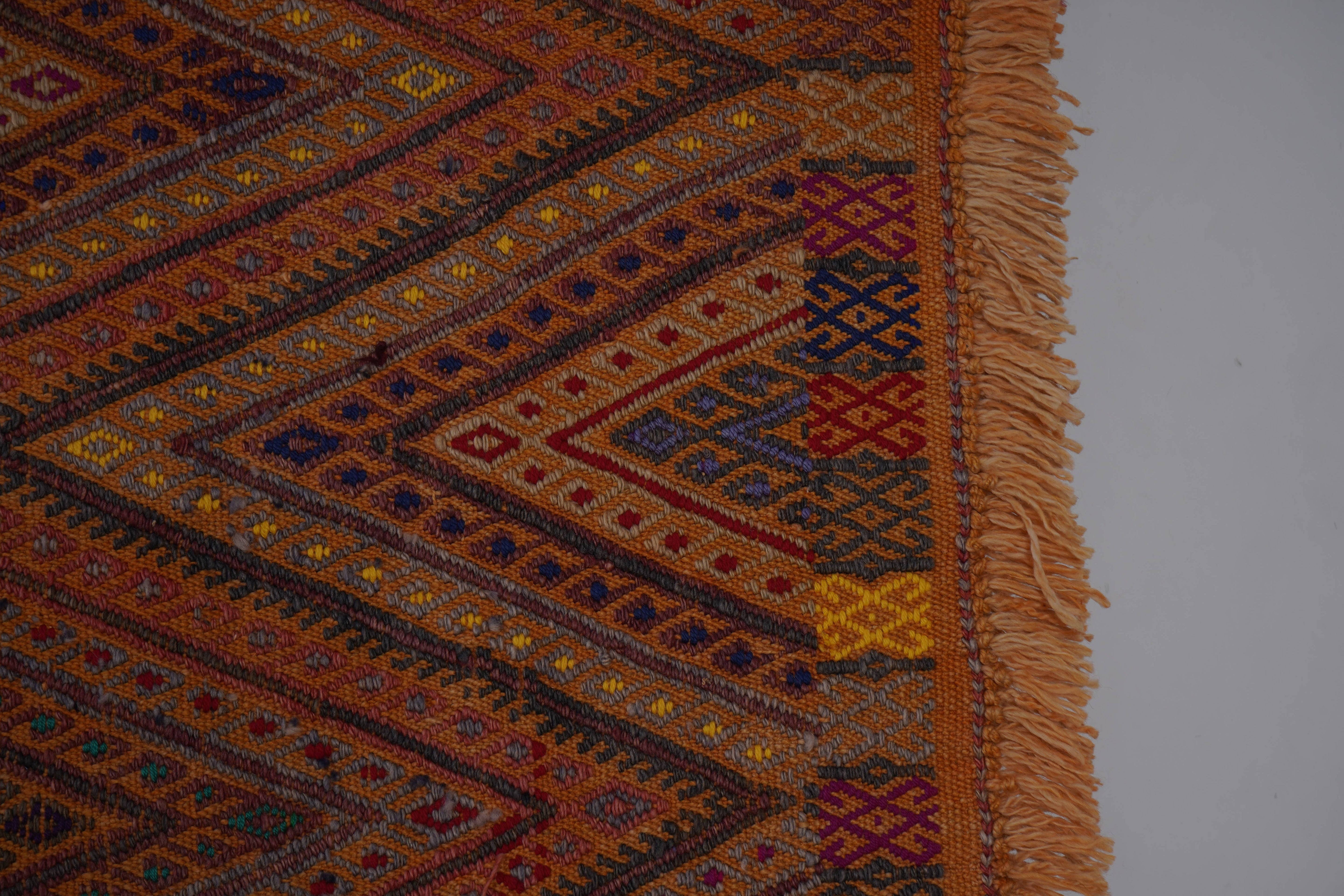 Vintage Turkish Kilim Rug 5'4'' x 7'7''