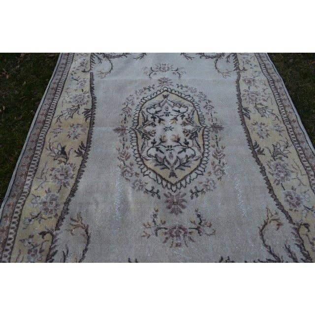 Vintage Turkish Rug 5'6'' x 9'
