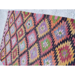 Vintage Turkish Kilim Rug 5'5'' x 9'7''