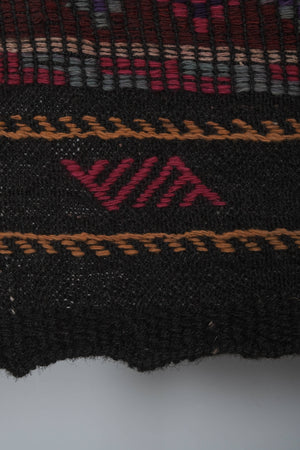 Vintage Turkish Kilim Rug 5'9'' x 8'3''