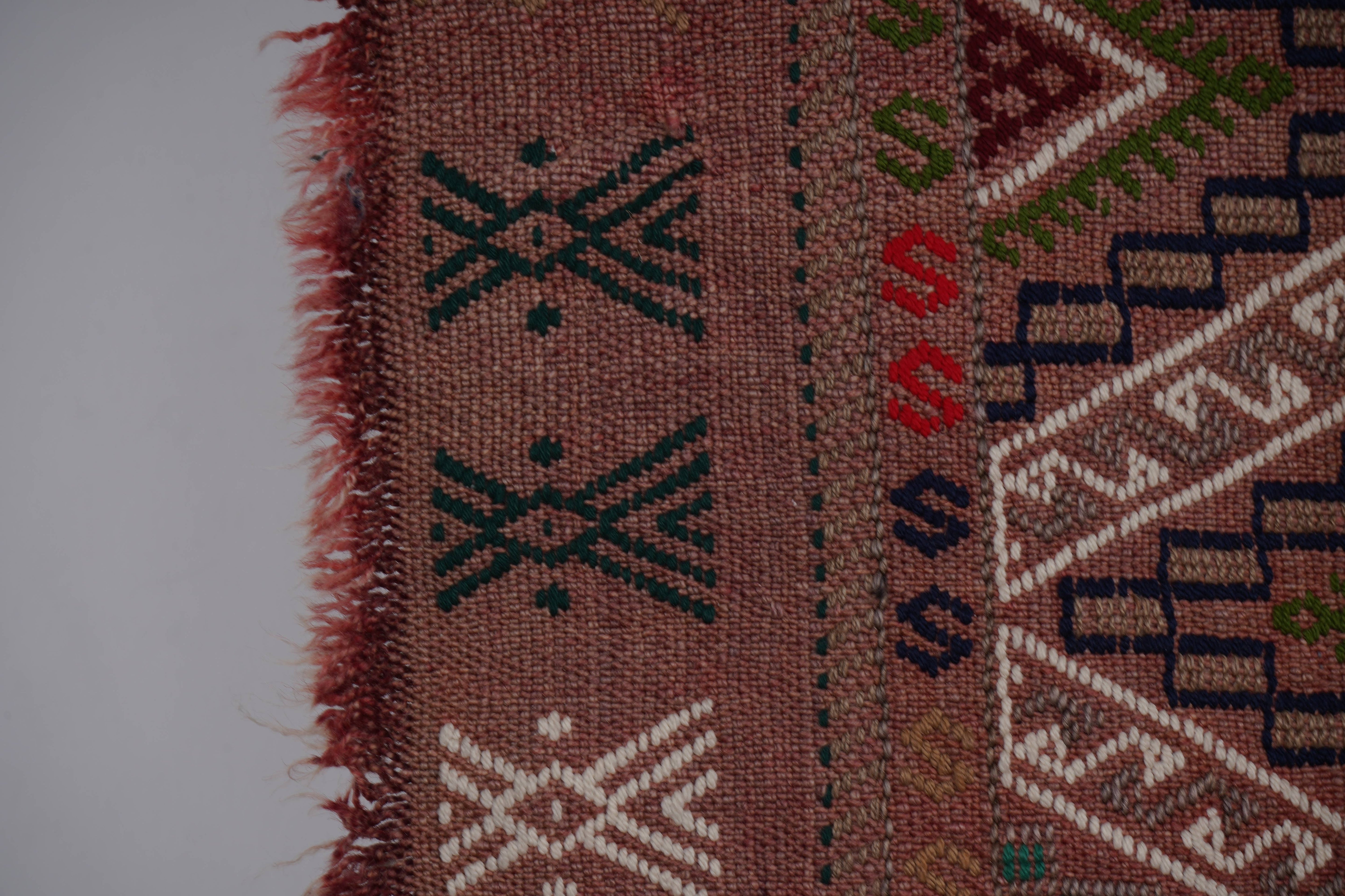 Vintage Turkish Kilim Rug 5'6'' x 8'5''