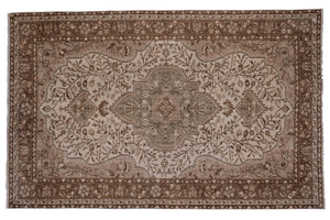Vintage Turkish Rug 5'5'' x 8'6''