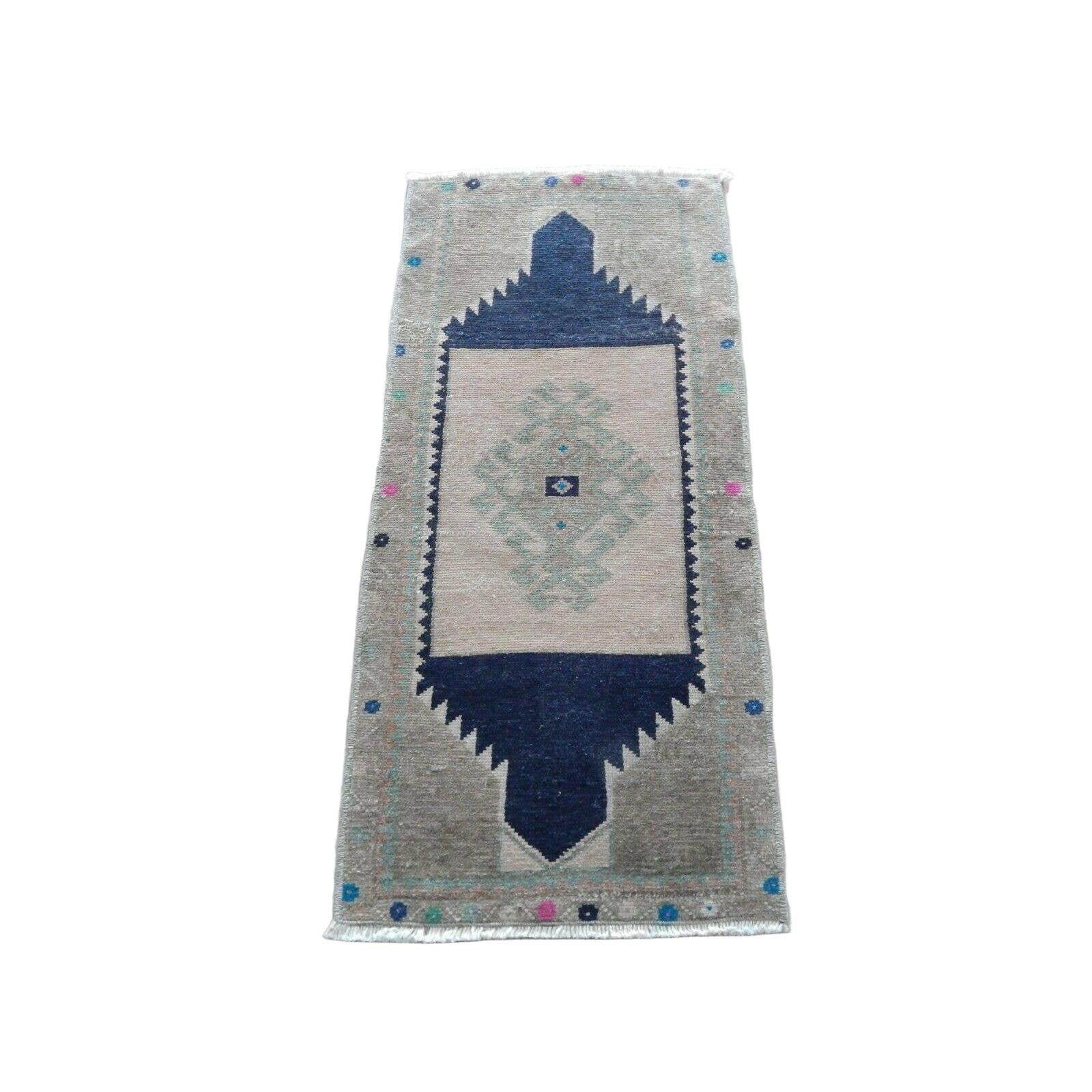 Vintage Oushak Rug 17'' x 37''