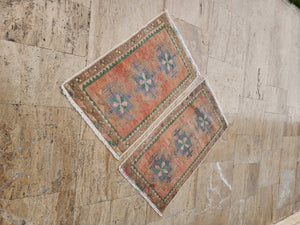 Vintage Oushak Yastik Rugs Set of 2 | 20'' x 32''