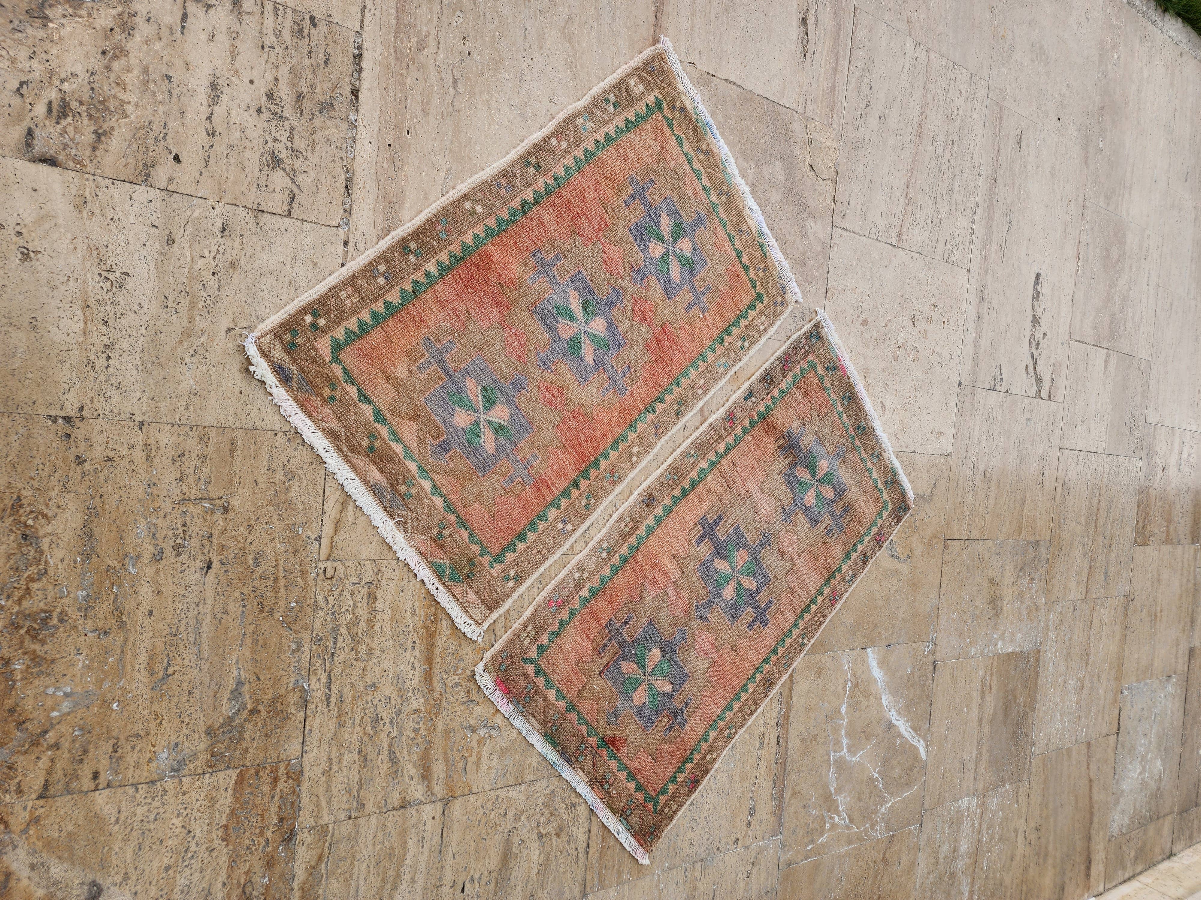 Vintage Oushak Yastik Rugs Set of 2 | 20'' x 32''