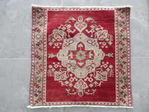 Vintage Turkish Yastik Rugs Set of 2 | 24'' x 24''