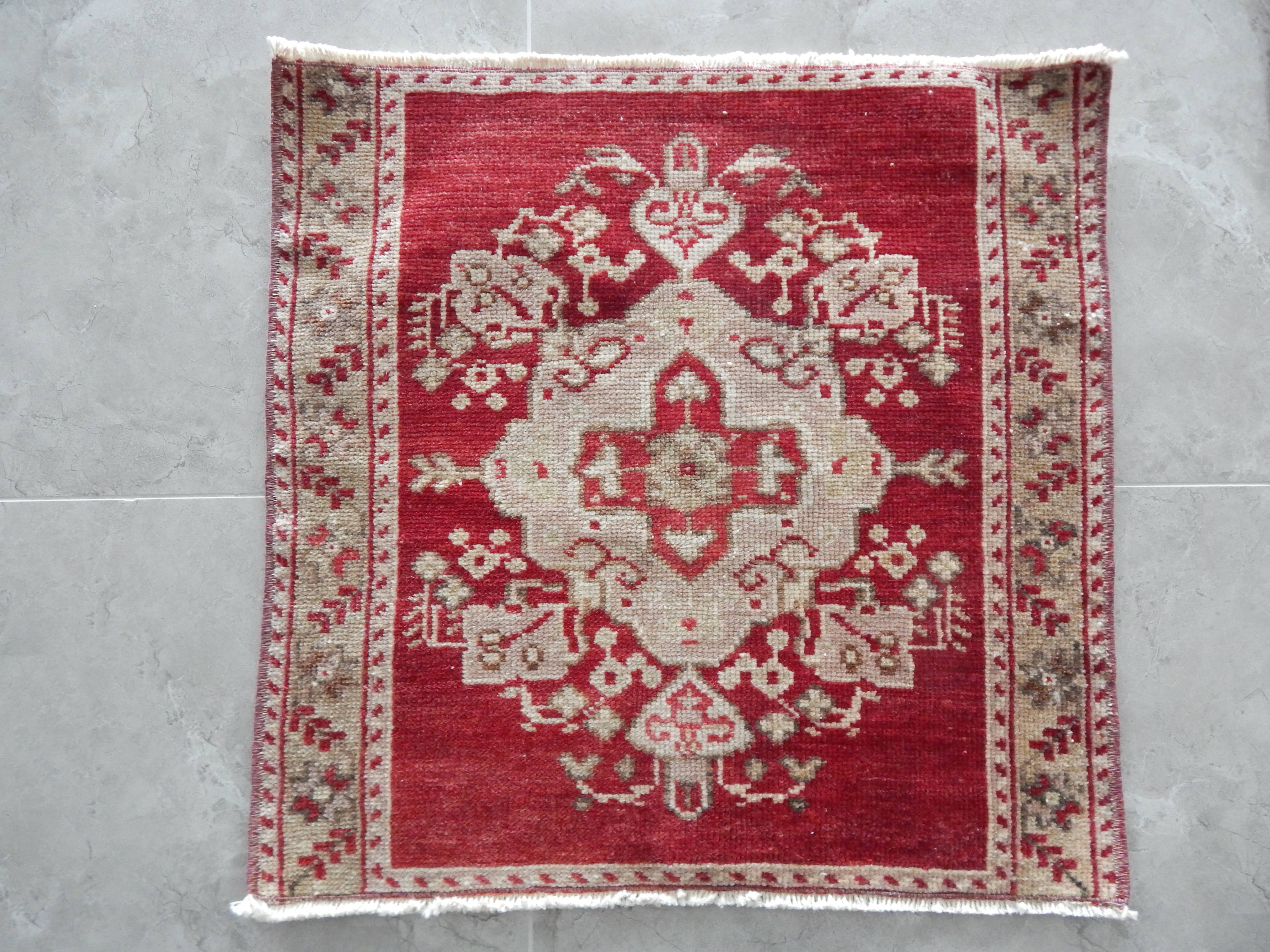 Vintage Turkish Yastik Rugs Set of 2 | 24'' x 24''