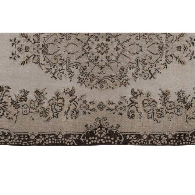 Vintage Turkish Rug 5'5'' x 9'2''