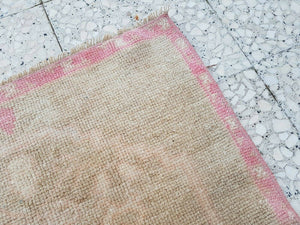 Vintage Oushak Rug 23'' x 28''