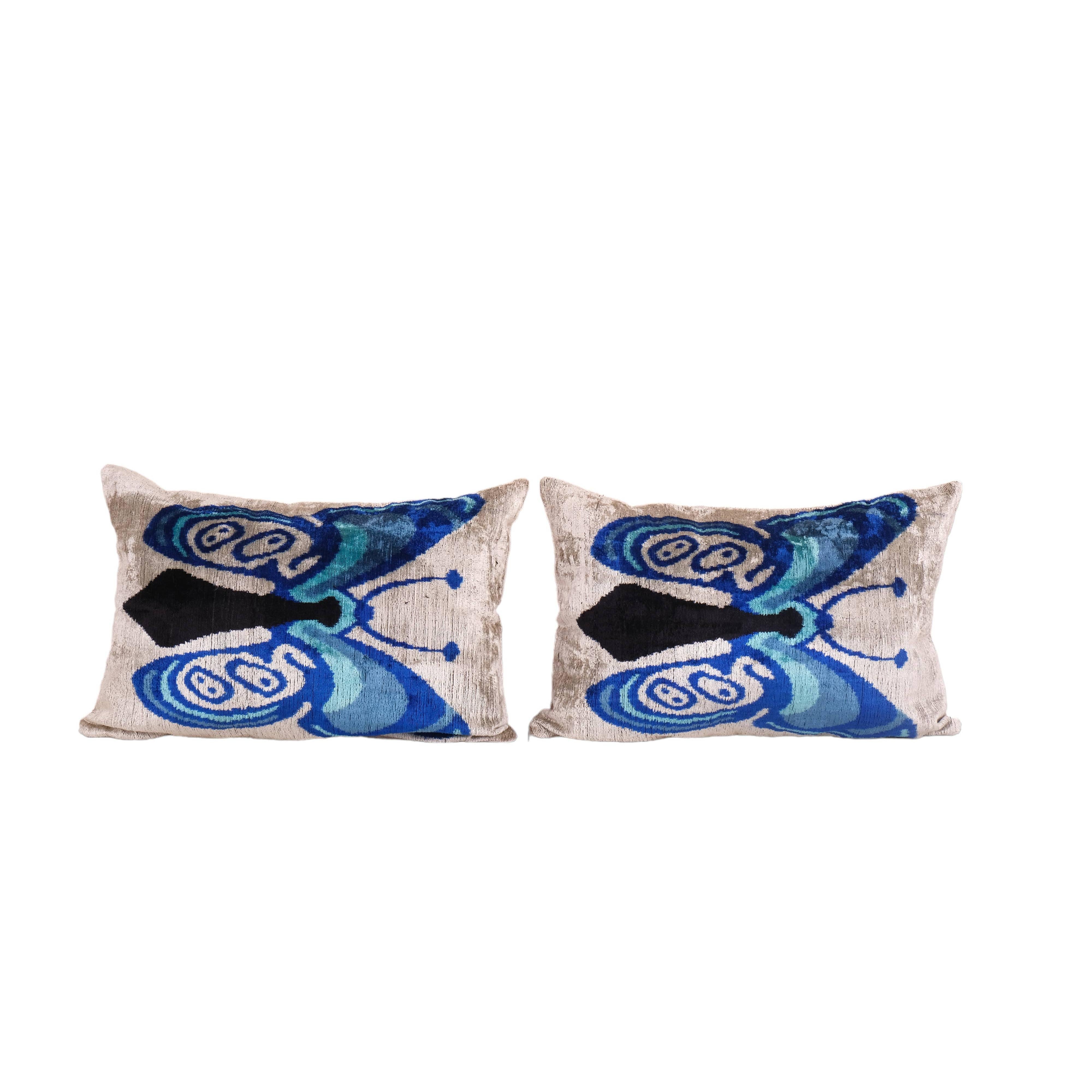 Butterfly Silk Ikat Velvet Pillow Cover | 16'' x 24''