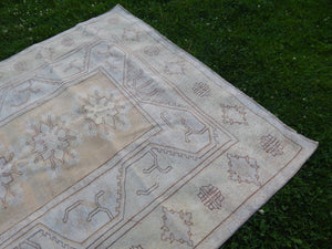 Vintage Oushak Rug 6'5'' x 8'10''