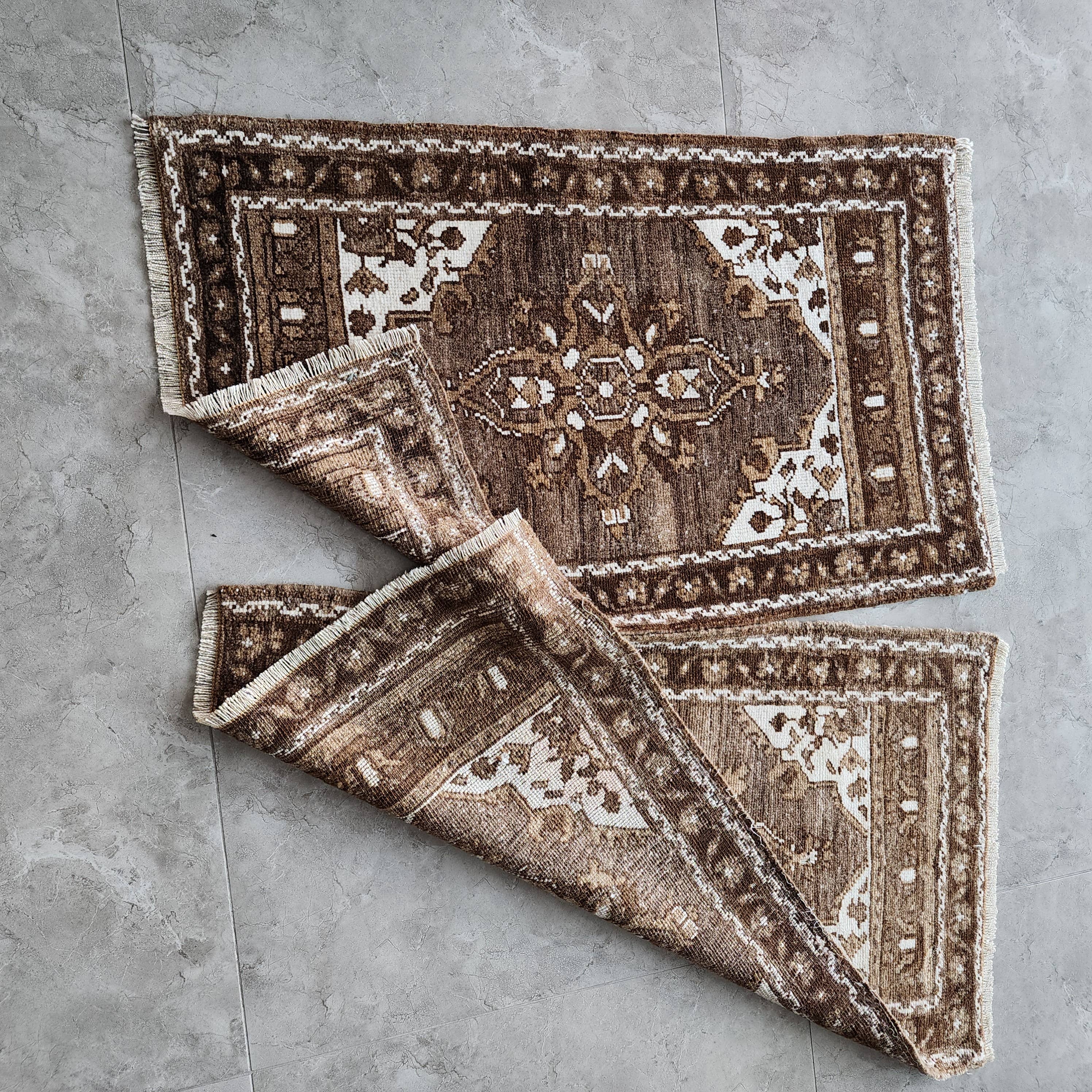 Vintage Turkish Yastik Rugs Set of 2 | 21'' x 34''