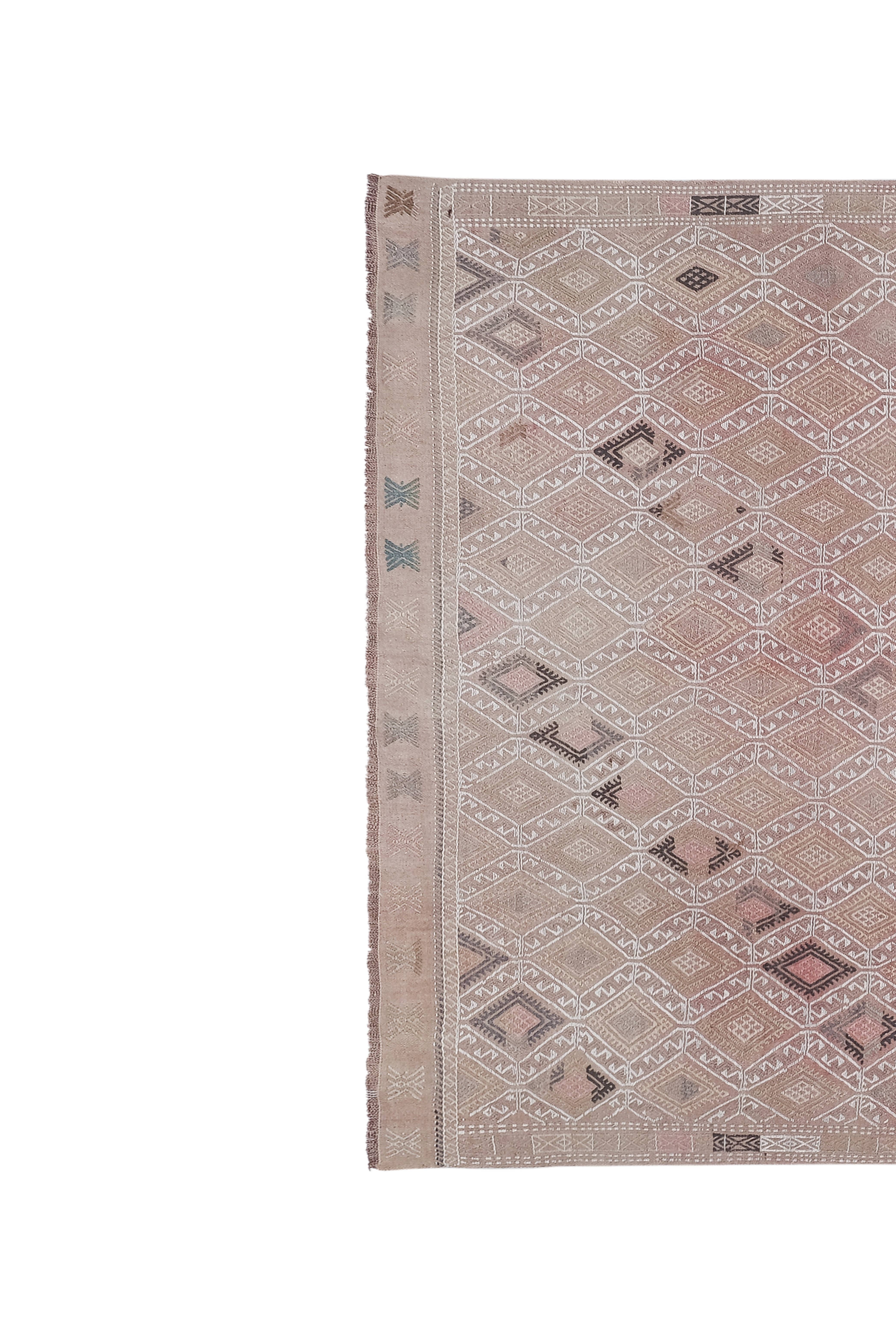 Vintage Turkish Kilim Rug 5'1'' x 8'2''