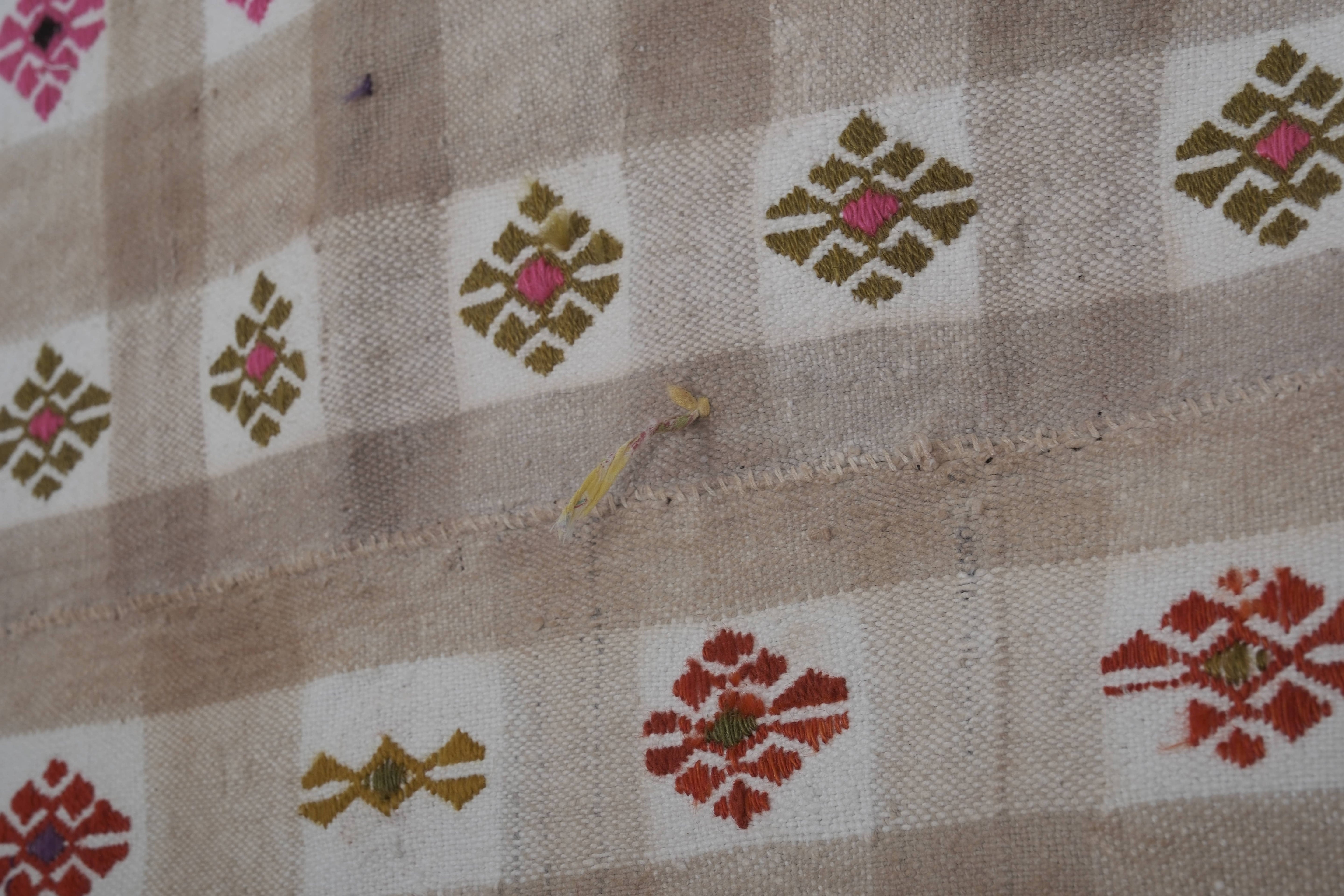 Vintage Kilim Rug 6' x 8'2''