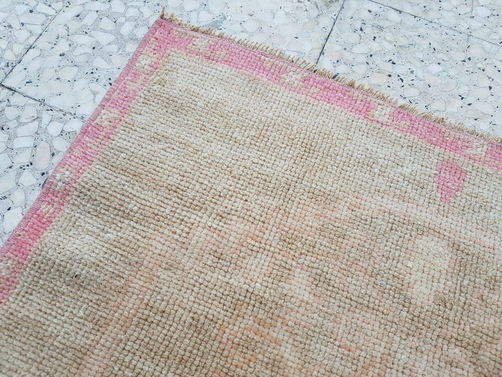 Vintage Oushak Rug 23'' x 28''