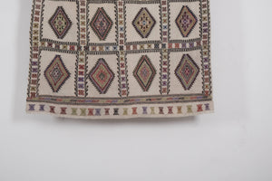 Vintage Turkish Kilim Rug 4'11'' x 6'10''