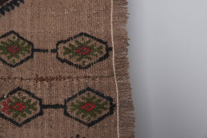 Vintage Turkish Kilim Rug 4'10'' x 9'9''