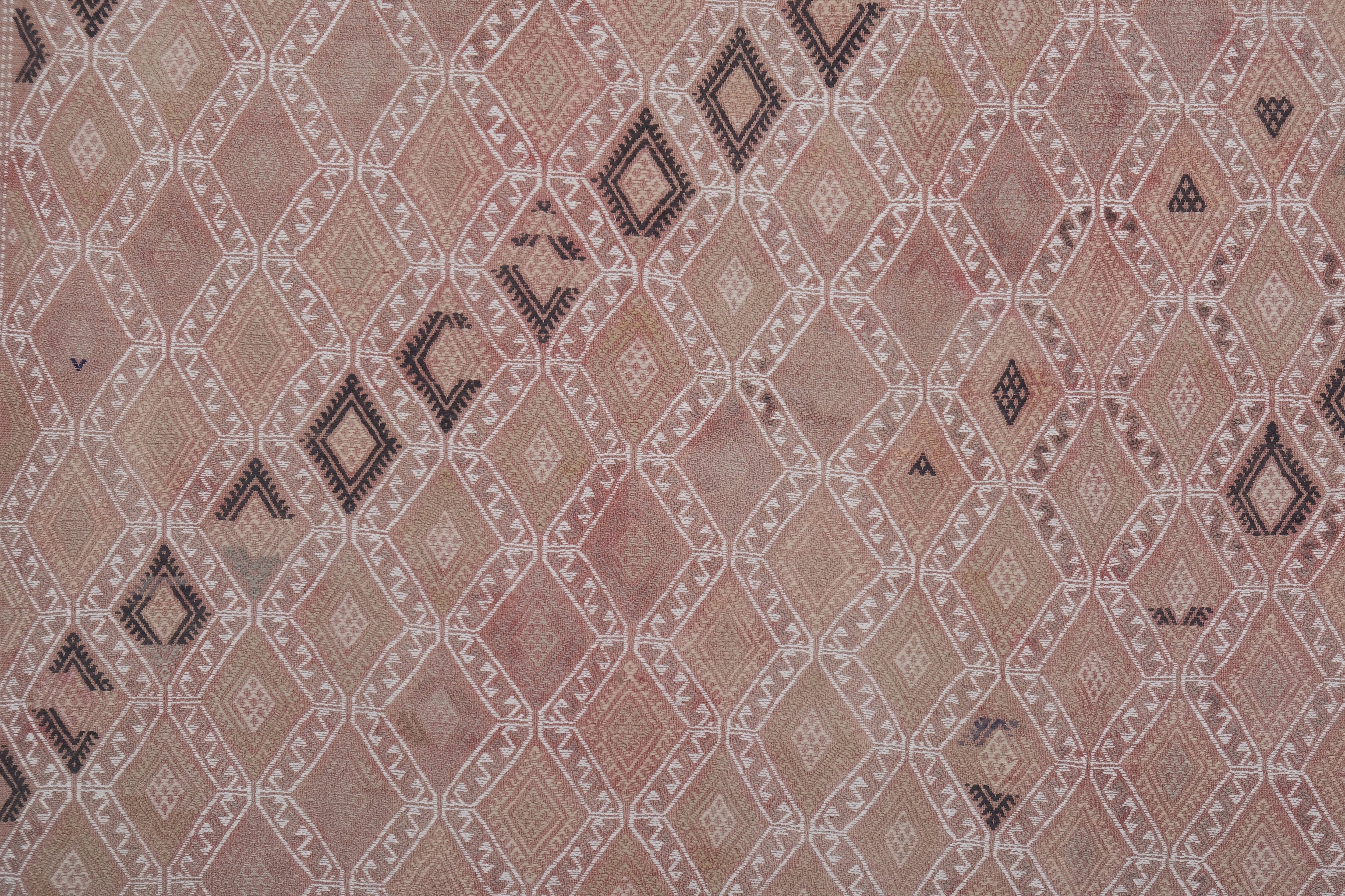 Vintage Turkish Kilim Rug 5'1'' x 8'2''