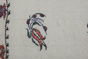 Vintage Turkish Kilim Rug 5'1'' x 6'11''