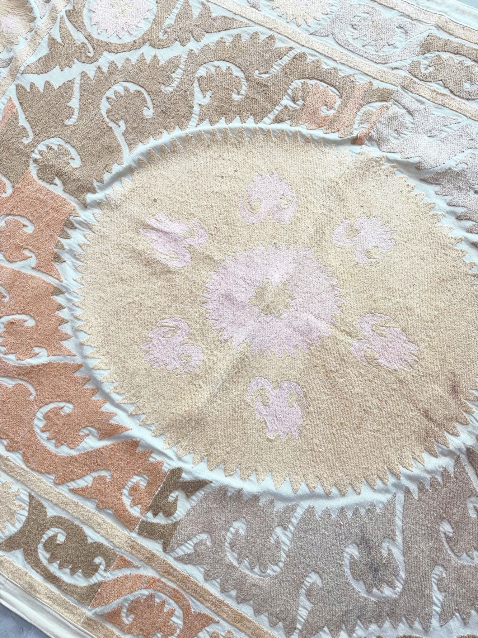 Hand-Embroidered Suzani Wall Hanging & Tablecloth 3'11'' x 5'0''