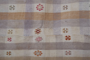 Vintage Turkish Kilim Rug 5'9'' x 8'5''