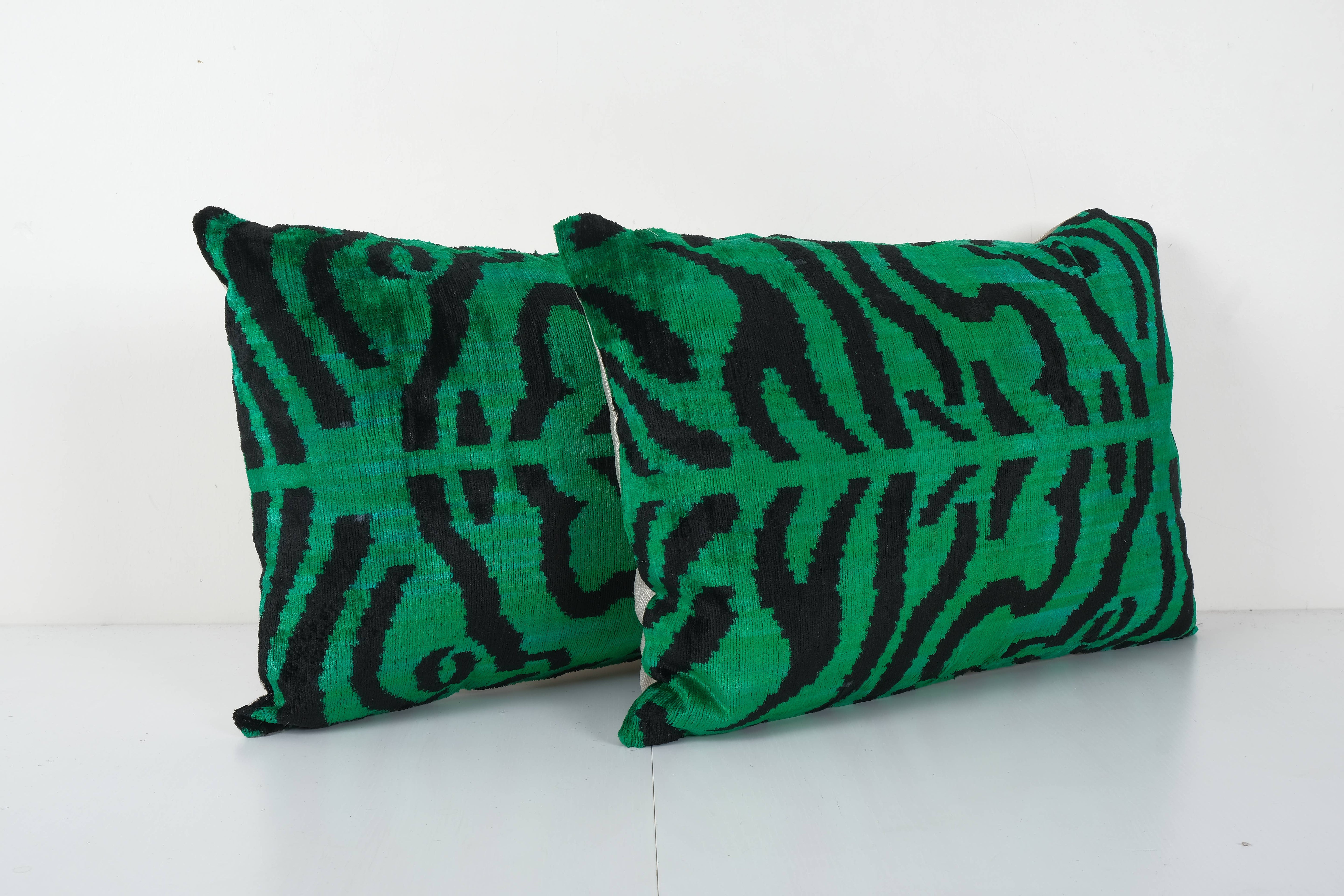 Tiger Silk Ikat Velvet Pillow Cover Set of 2 | 16'' x 22''