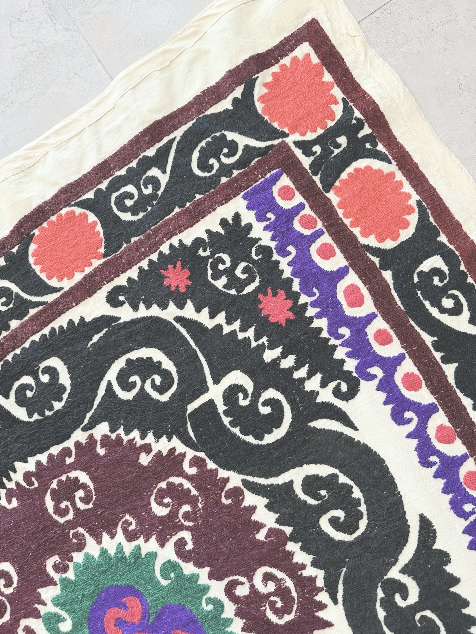 Hand-Embroidered Suzani Wall Hanging & Tablecloth 3'9'' x 4'1''