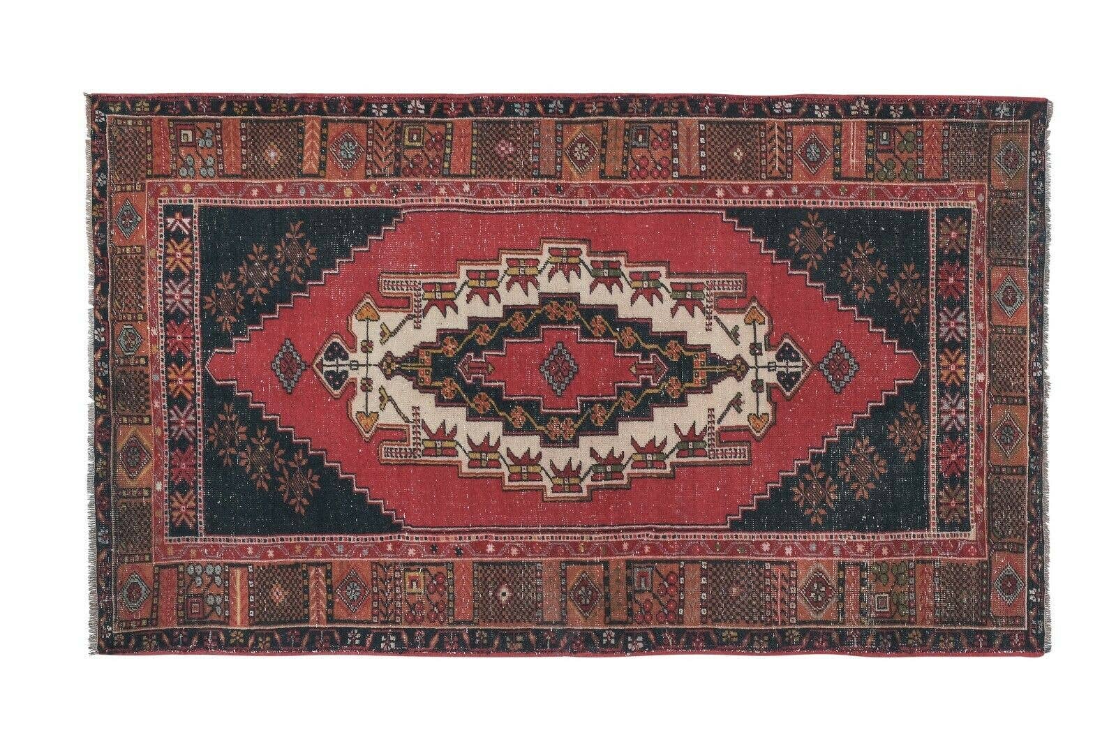 Vintage Turkish Kilim Rug 4'7'' x 7'10''