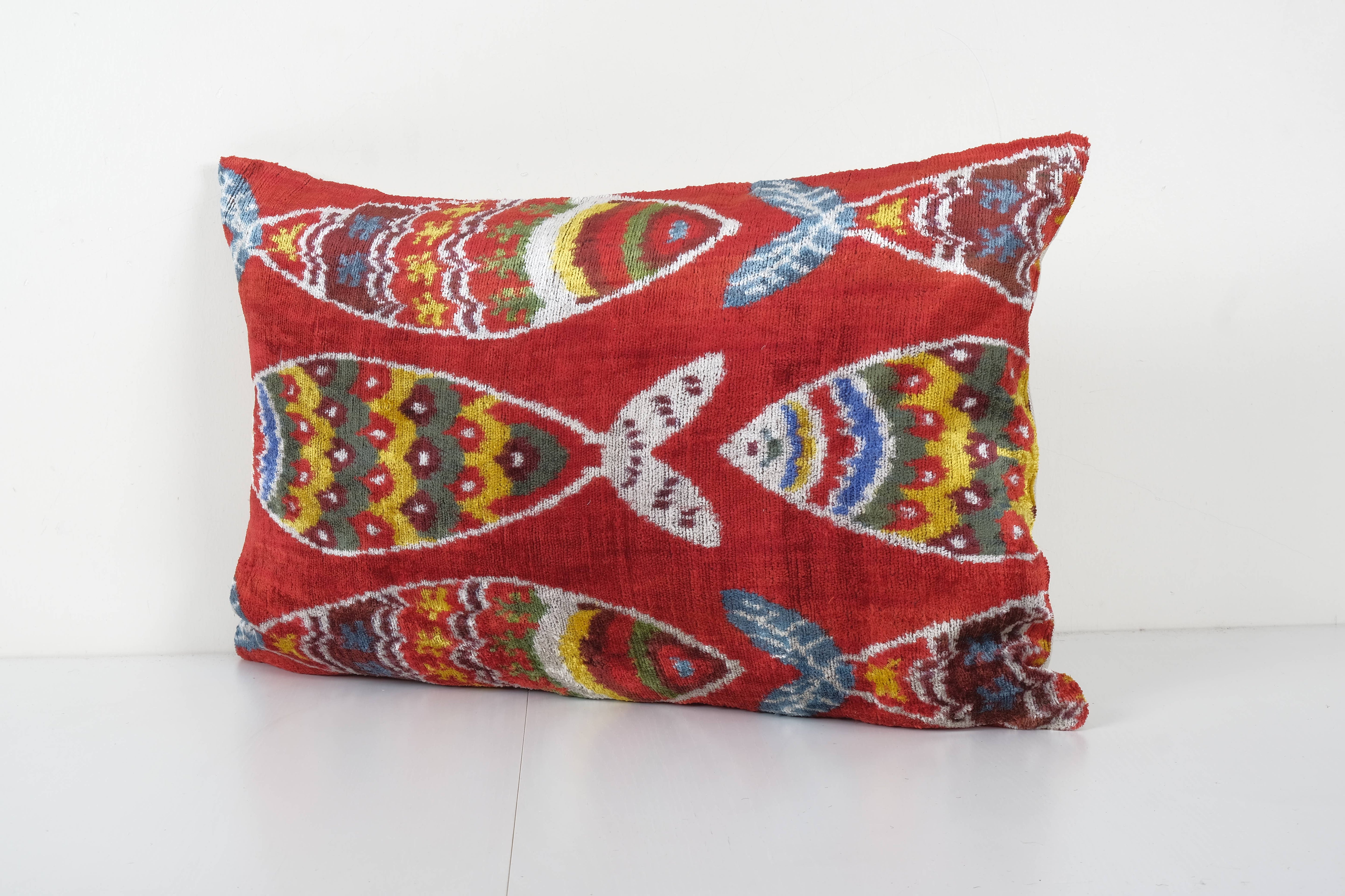 Fish Silk Ikat Velvet Pillow Cover | 16'' x 24''