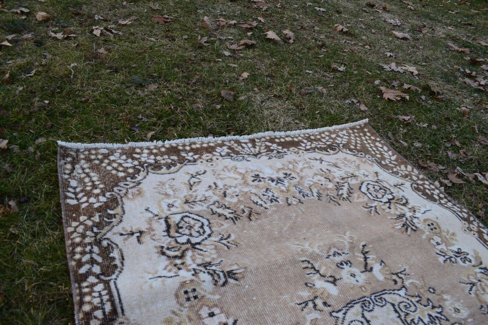 Vintage Turkish Rug 3'10'' x 6'8''