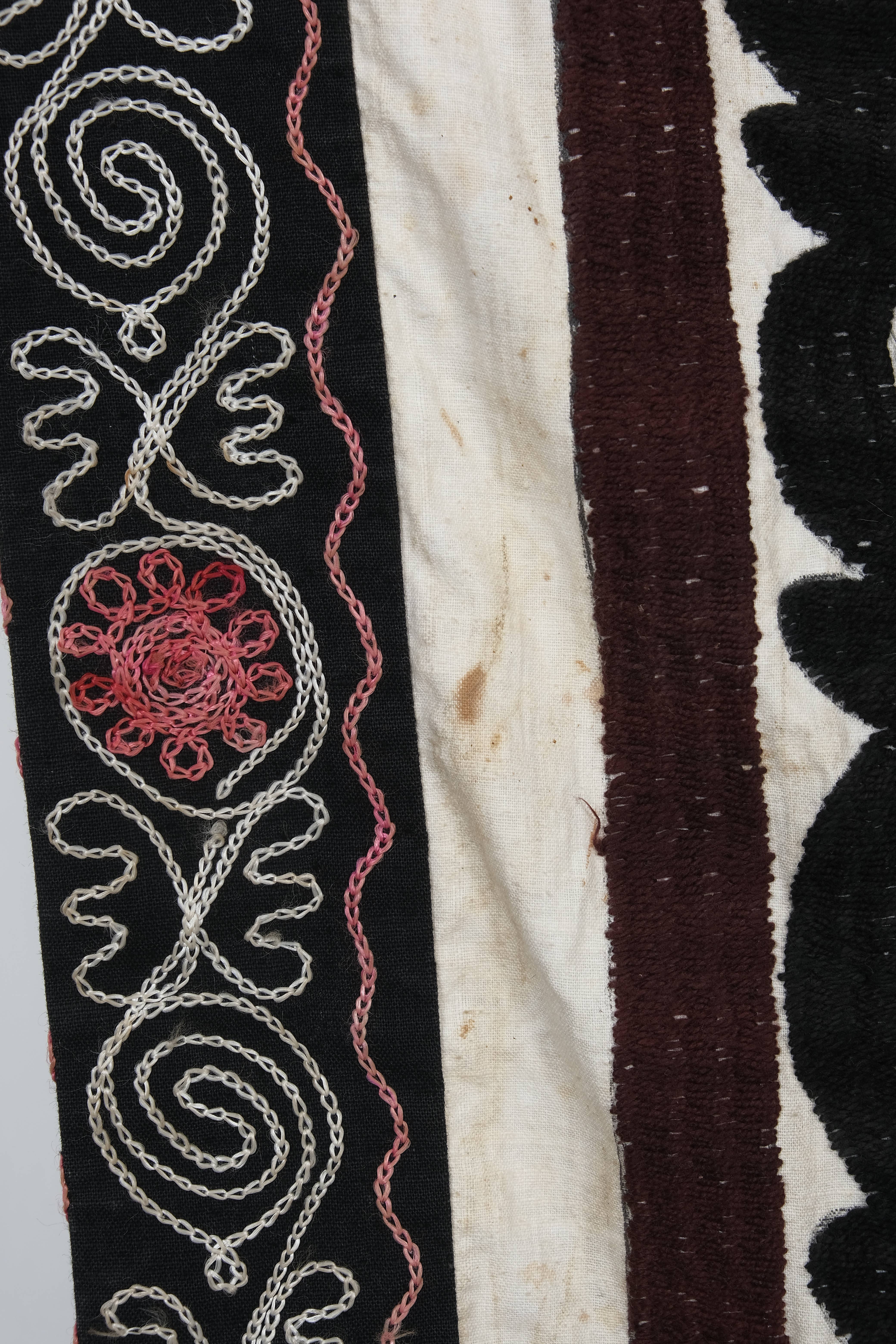 Suzani Wall Hanging & Bedspread | 4'7'' x 5'8''