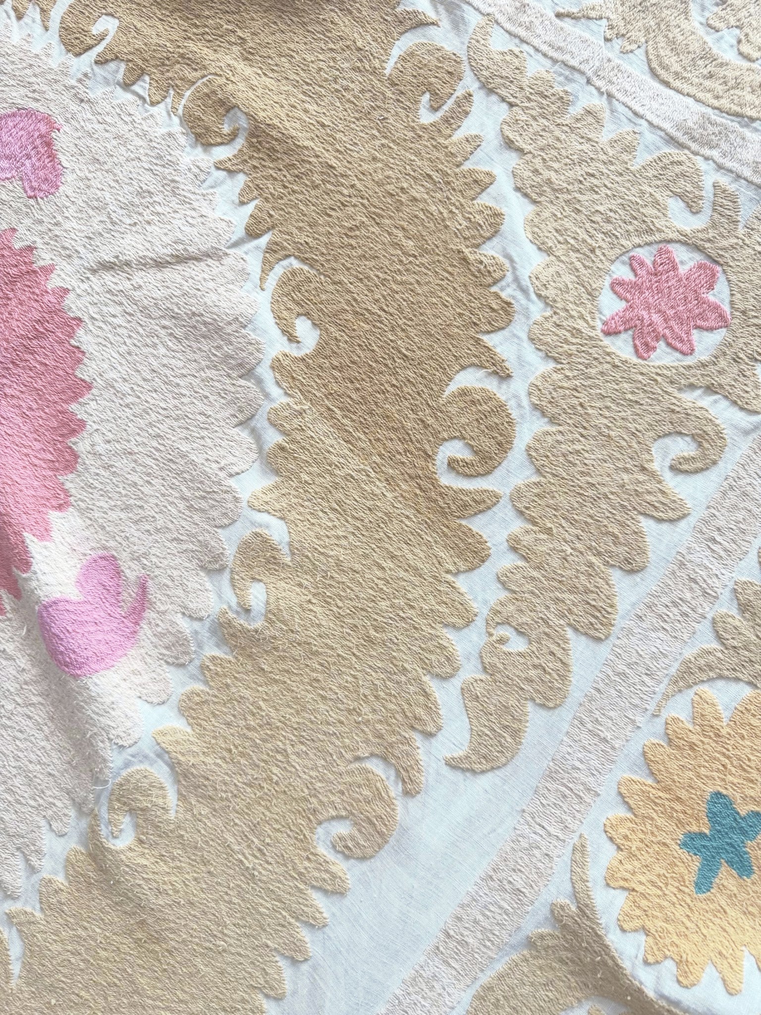 Hand-Embroidered Suzani Wall Hanging & Tablecloth 3'11'' x 4'6''