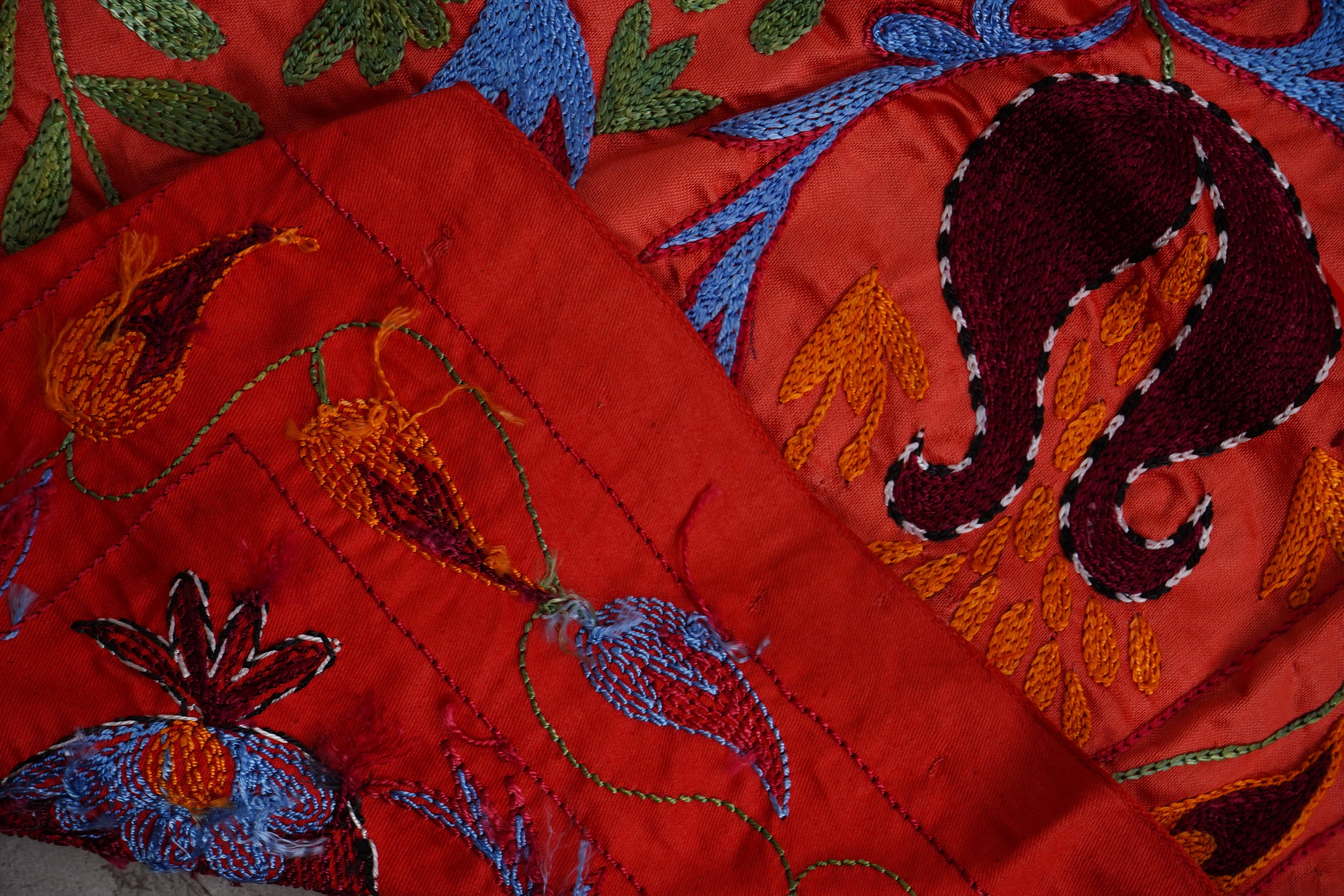 Suzani Wall Hanging & Bedspread 3'4'' x 6'1''