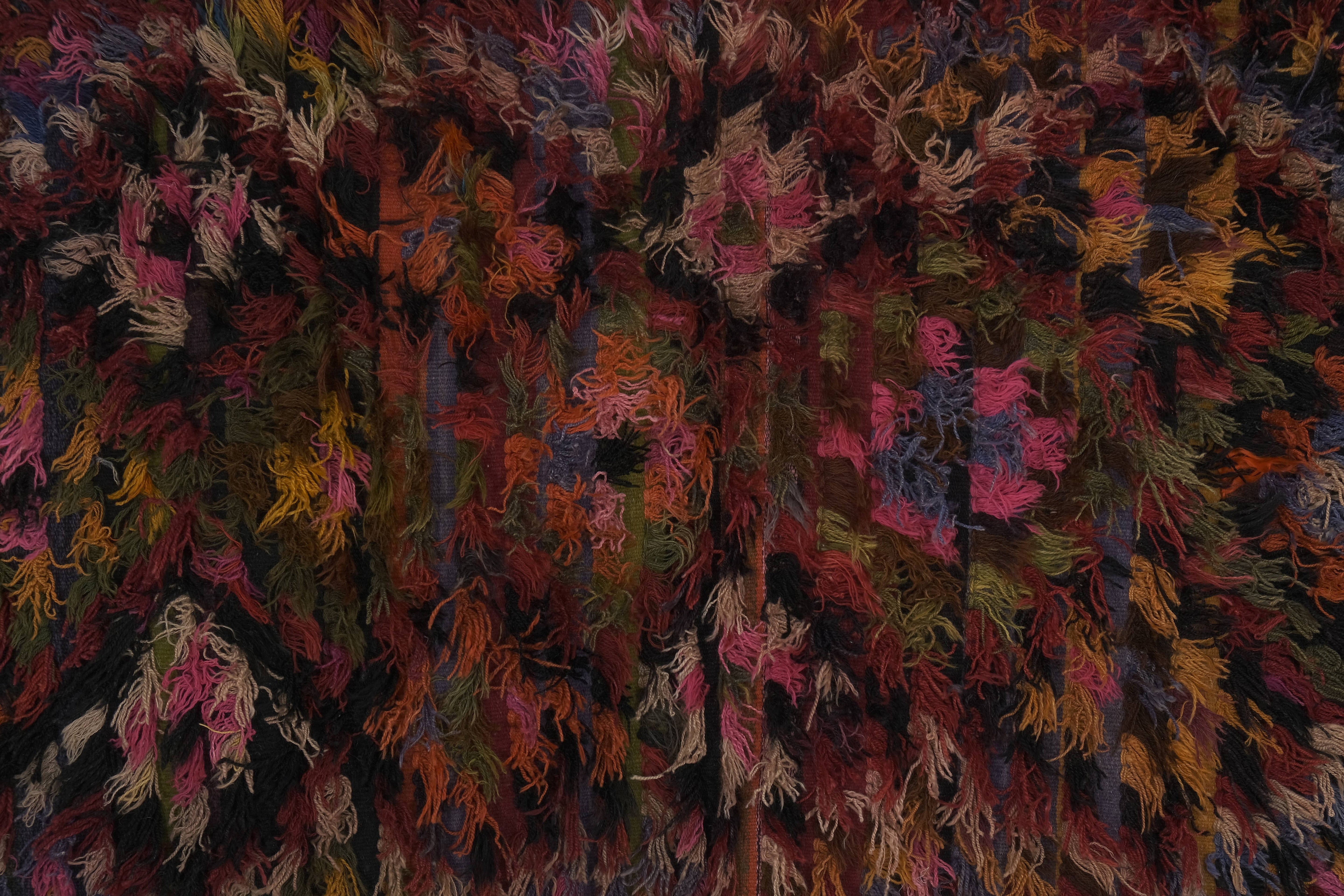Vintage Turkish Shaggy Rug 3'1'' x 5'10''