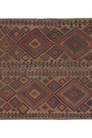 Vintage Turkish Kilim Rug 5'9'' x 6'8''