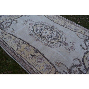 Vintage Turkish Rug 5'6'' x 9'