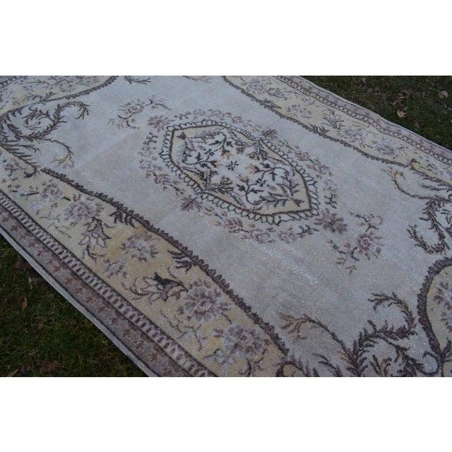 Vintage Turkish Rug 5'6'' x 9'