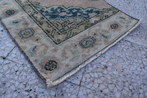 Vintage Turkish Rug 24'' x 34''