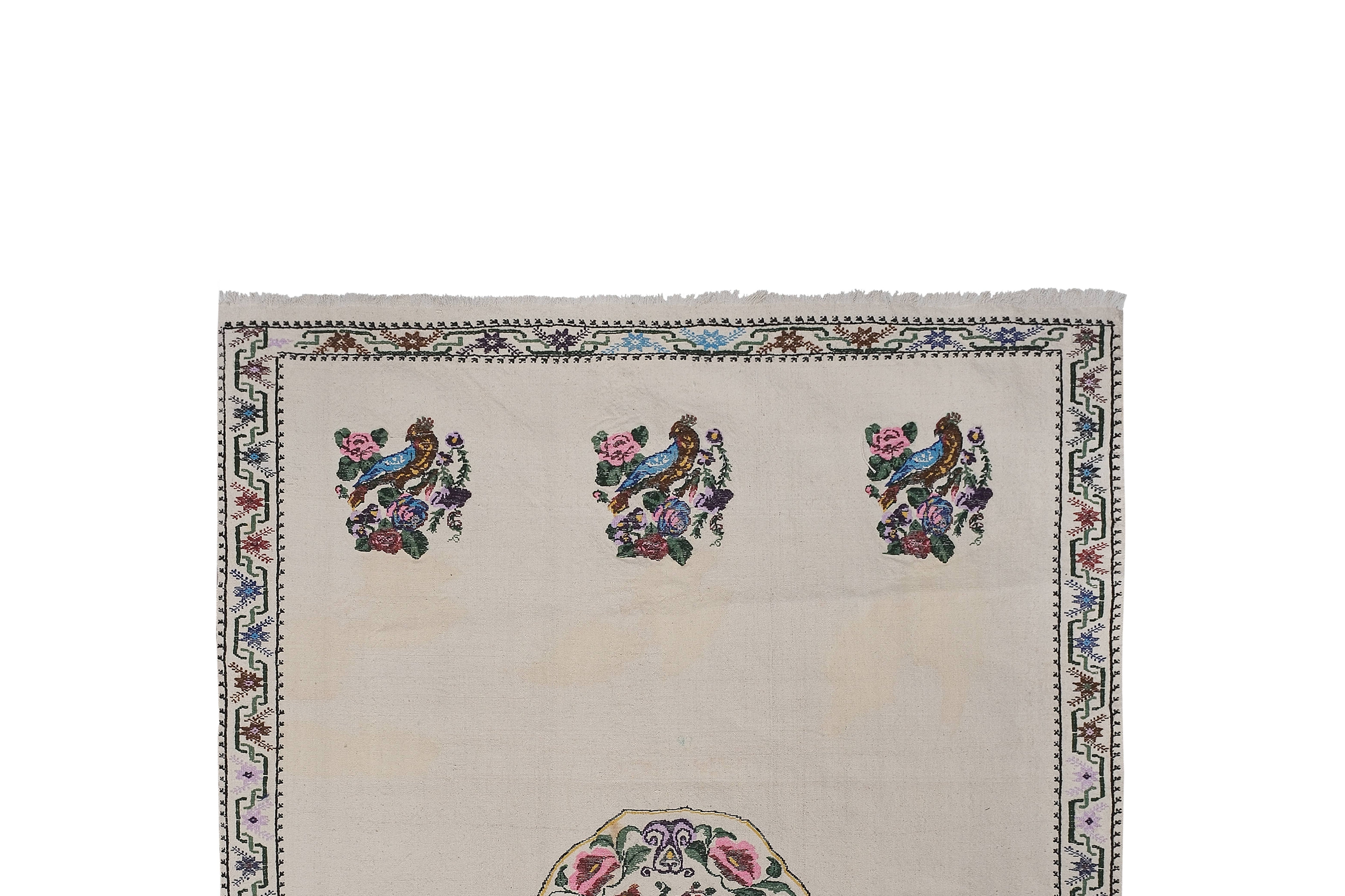 Vintage Turkish Kilim Rug 5'6'' x 7'6''