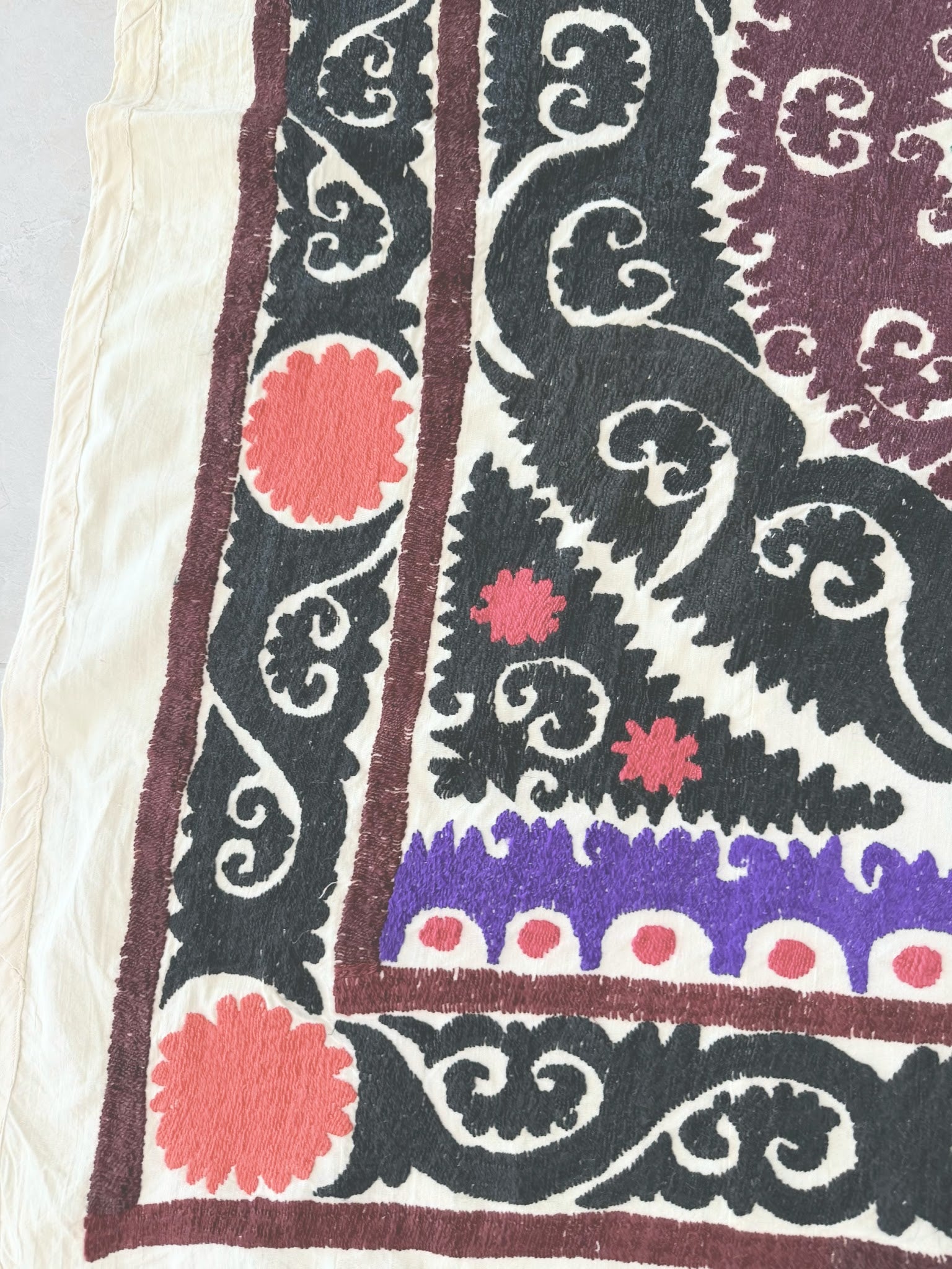 Hand-Embroidered Suzani Wall Hanging & Tablecloth 3'9'' x 4'1''