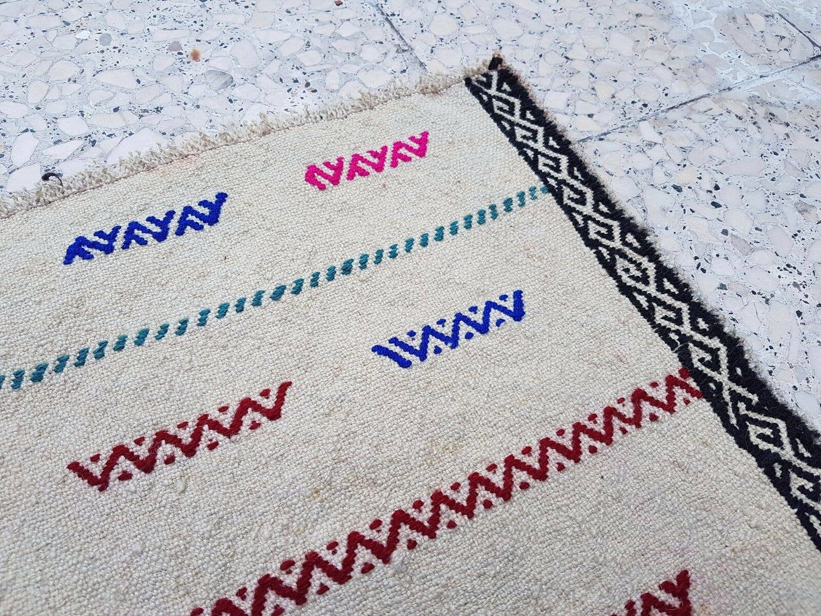 Vintage Turkish Kilim Rug 17'' x 22''