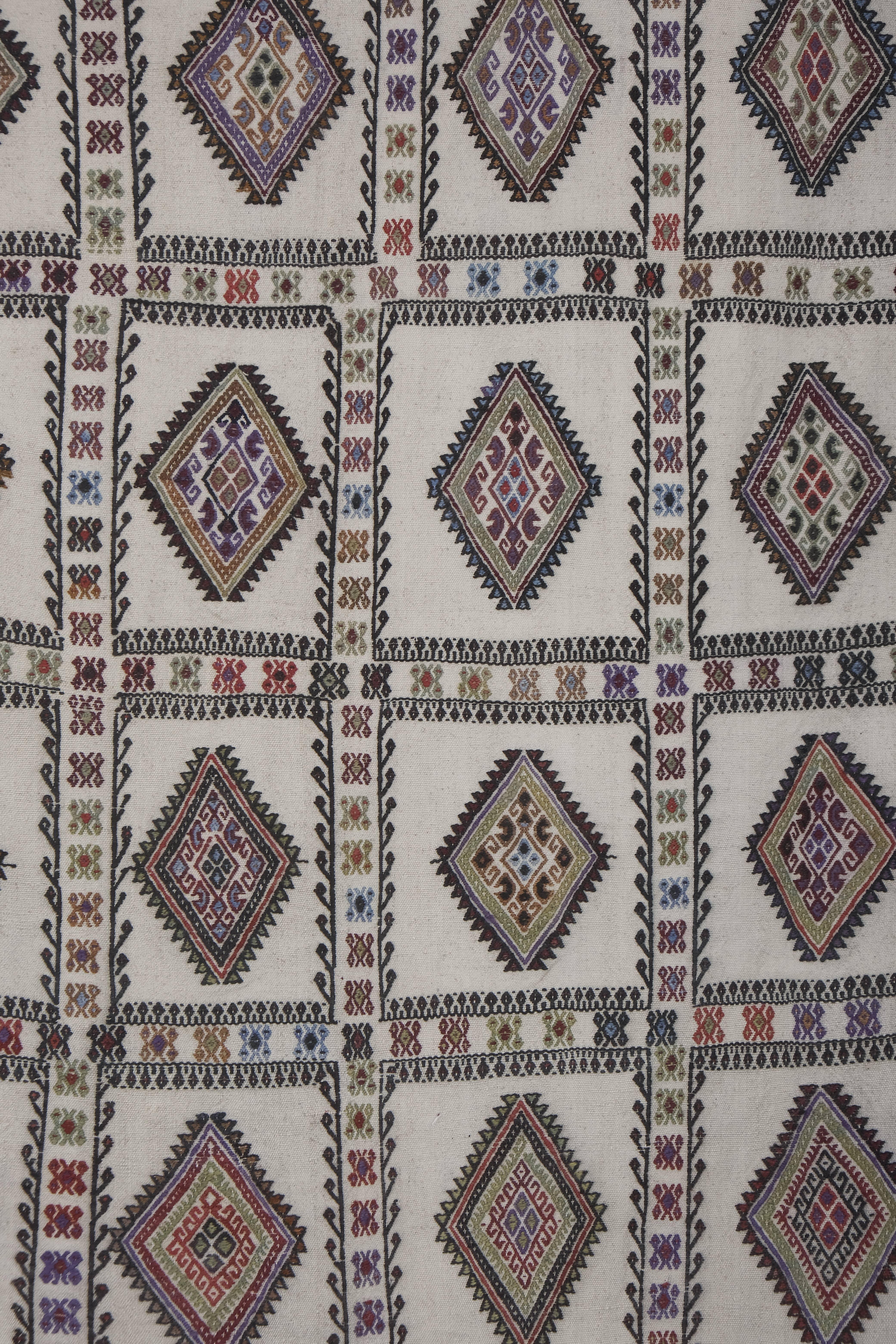 Vintage Turkish Kilim Rug 4'11'' x 6'10''